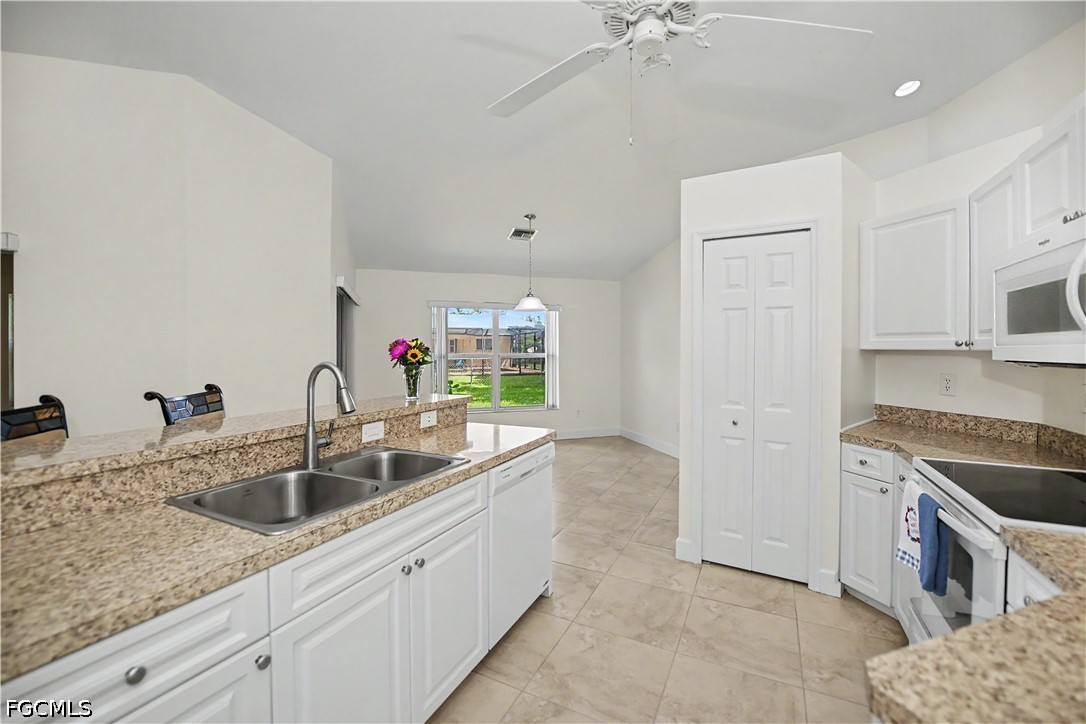 3 Bed SingleFamilyResidence for Sale in Cape Coral, photo 17