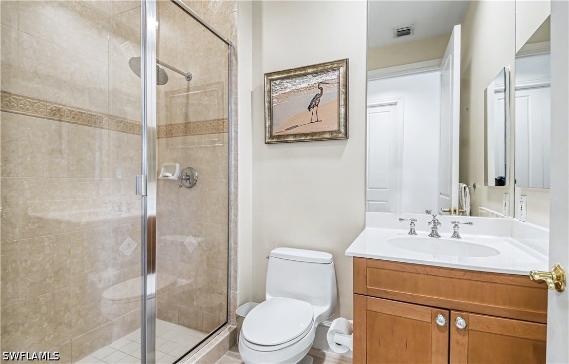 3 Bed Condominium for Sale in Olde Naples, photo 17