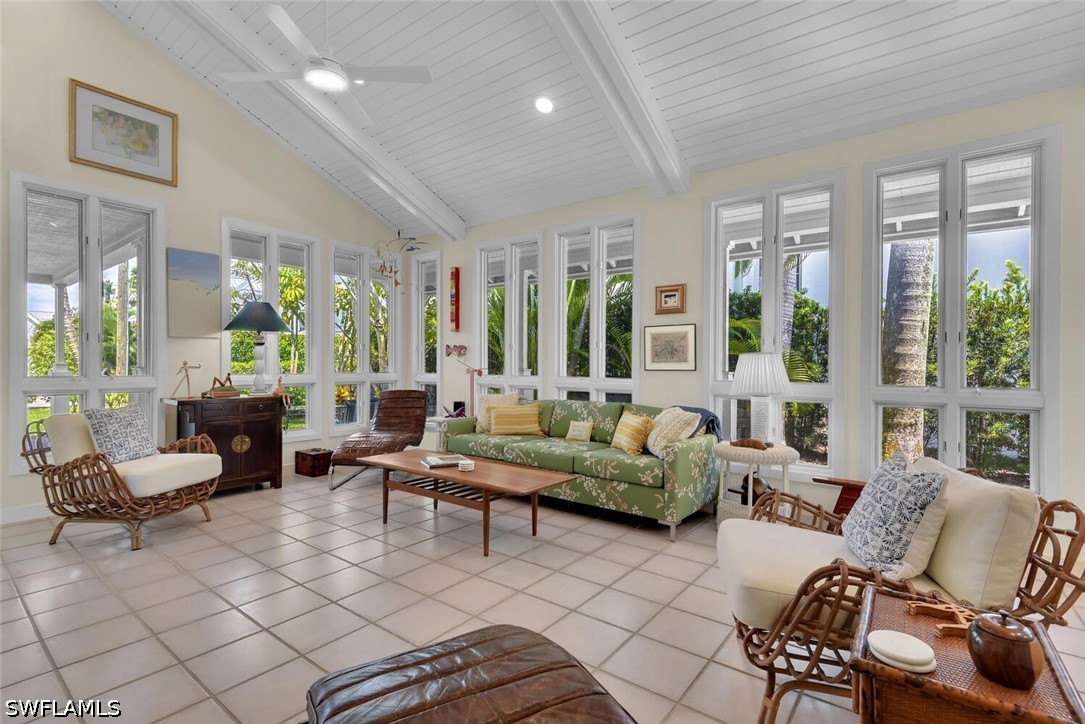 4 Bed SingleFamilyResidence for Sale in Naples, photo 17