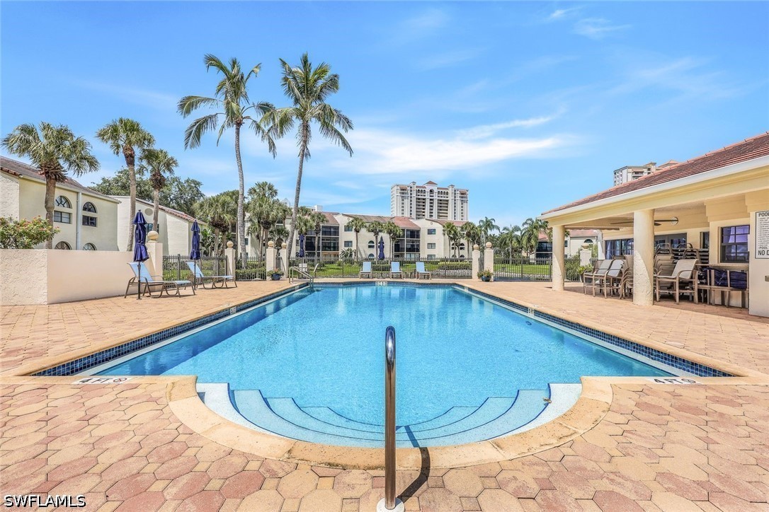 3 Bed Condominium for Sale in Naples, photo 17