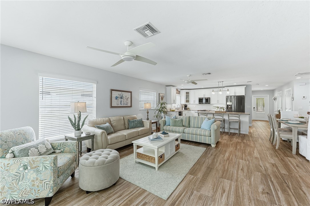 3 Bed Pool Home for Sale in Naples Park, photo 17