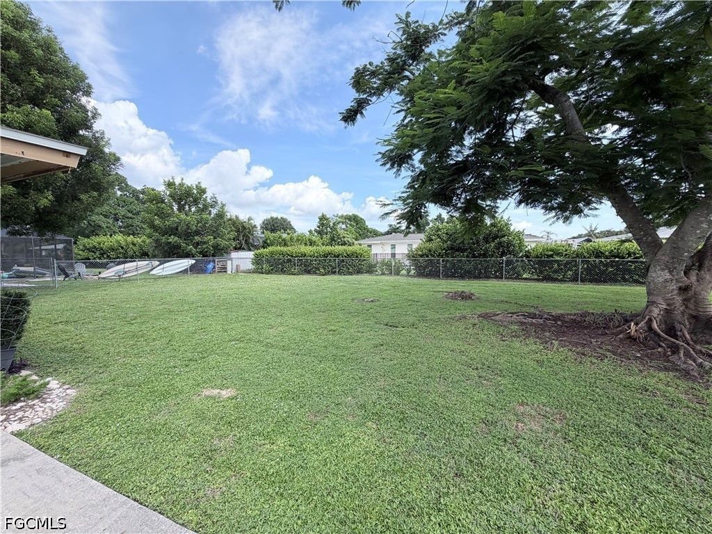 4 Bed SingleFamilyResidence for Sale in Fort Myers, photo 17