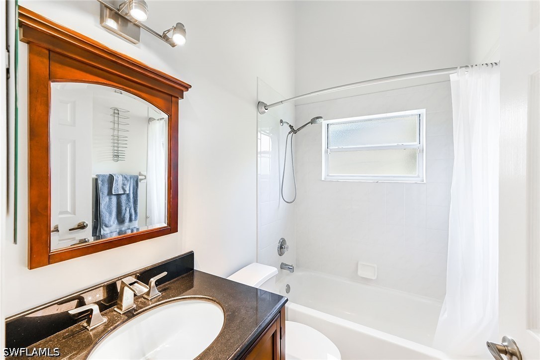 3 Bed Pool Home for Sale in Berkshire Lakes, photo 17