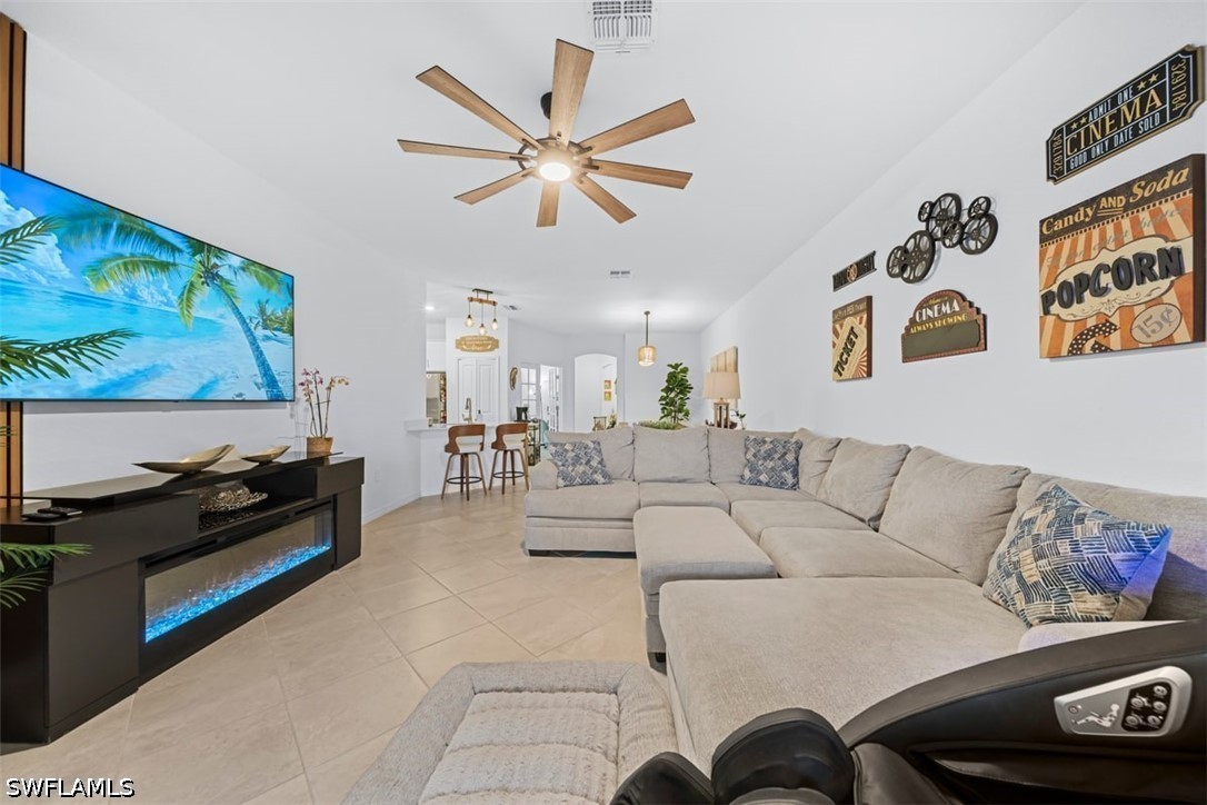 2 Bed Attached for Sale in Naples, photo 17