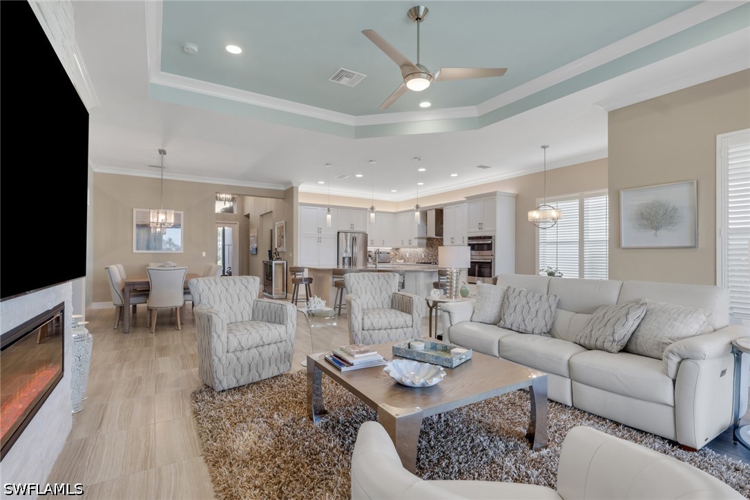 3 Bed Pool Home for Sale in Valencia Bonita, photo 17