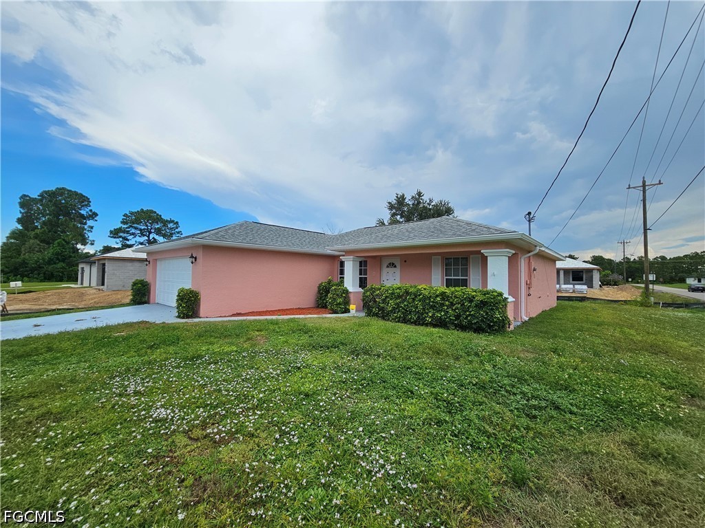 3 Bed SingleFamilyResidence for Sale in Lehigh Acres, photo 17