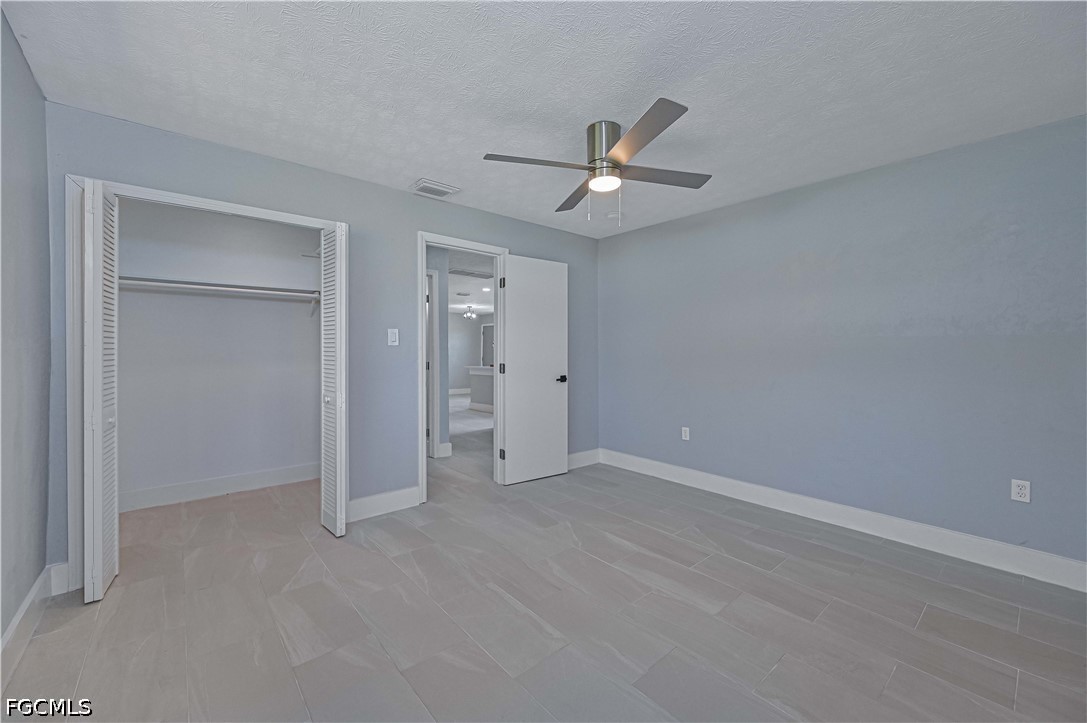 3 Bed SingleFamilyResidence for Sale in Fort Myers, photo 17