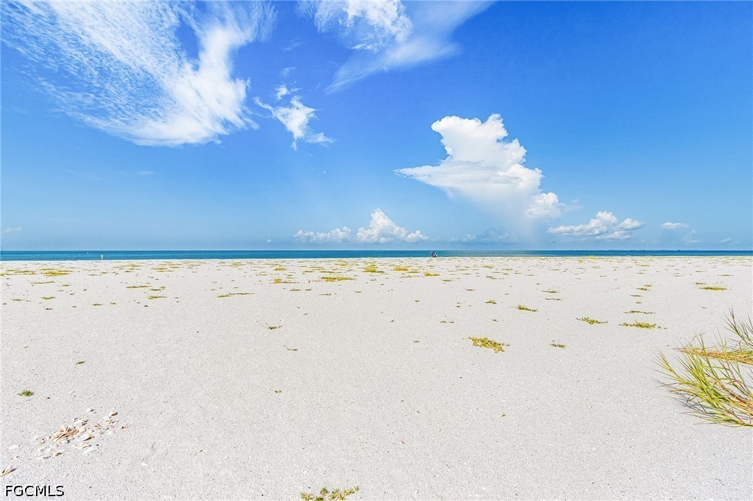 2 Bed Waterfront Home for Sale in Fort Myers Beach, photo 17