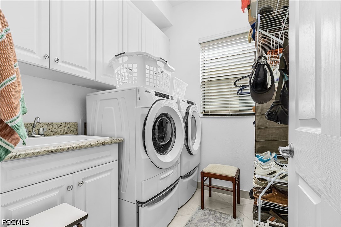 2 Bed SingleFamilyResidence for Sale in Naples, photo 17