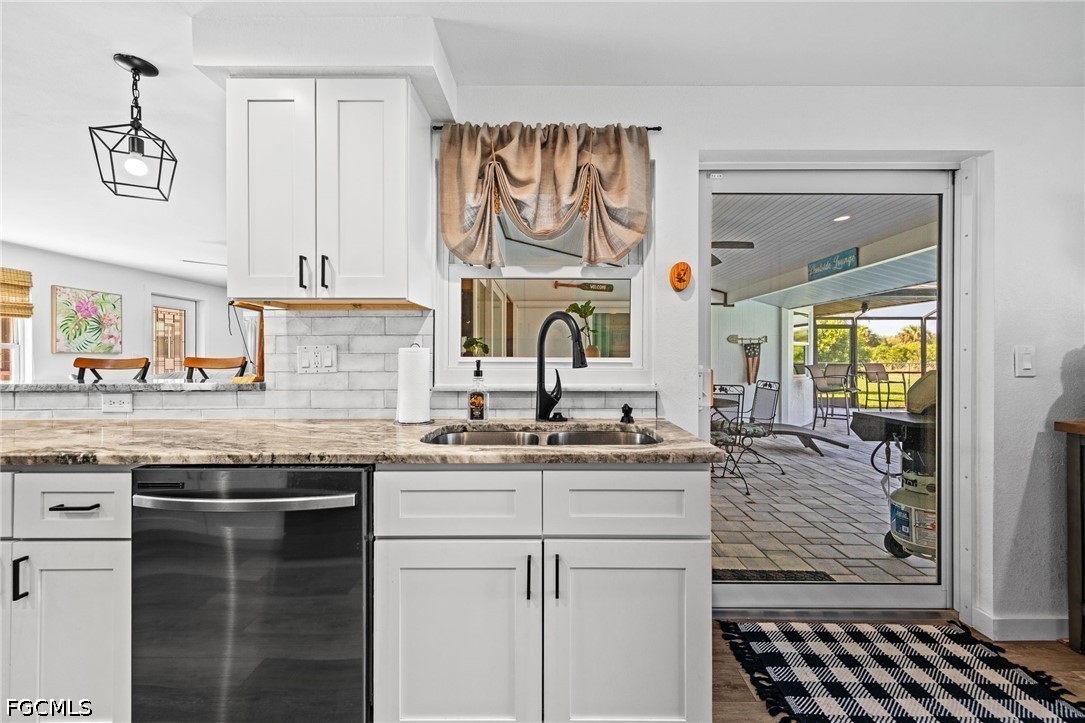2 Bed Pool Home for Sale in Cape Coral, photo 17