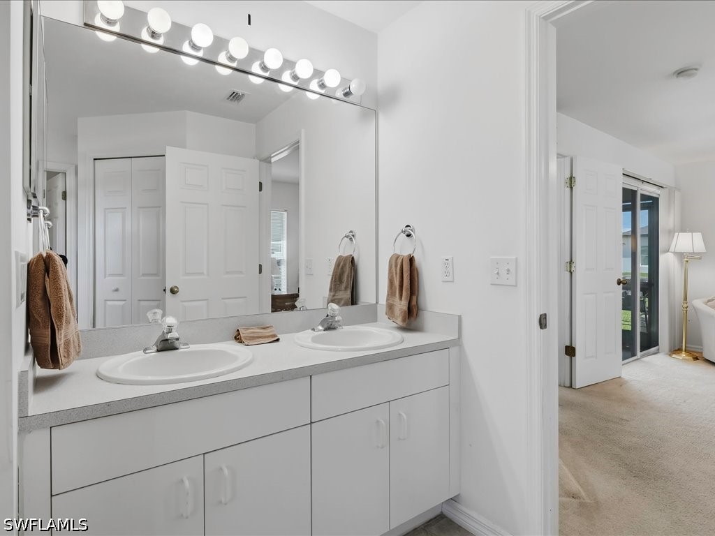 3 Bed SingleFamilyResidence for Sale in Cape Coral, photo 17