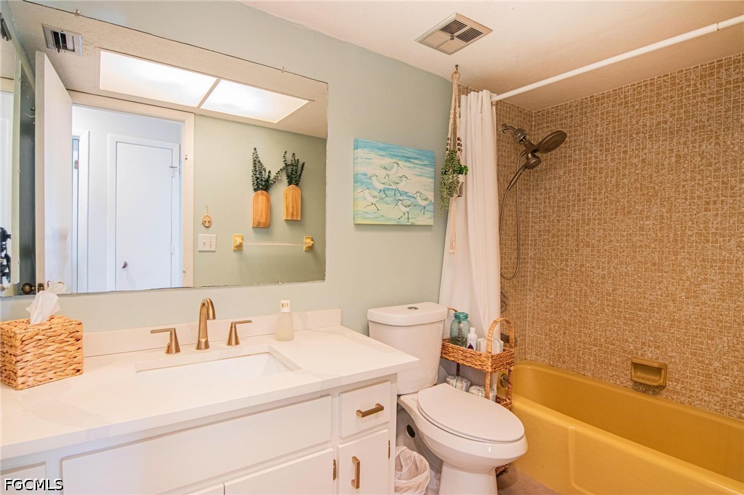 3 Bed SingleFamilyResidence for Sale in Cape Coral, photo 17