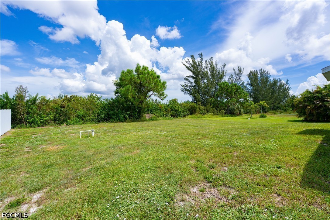 3 Bed SingleFamilyResidence for Sale in Cape Coral, photo 17