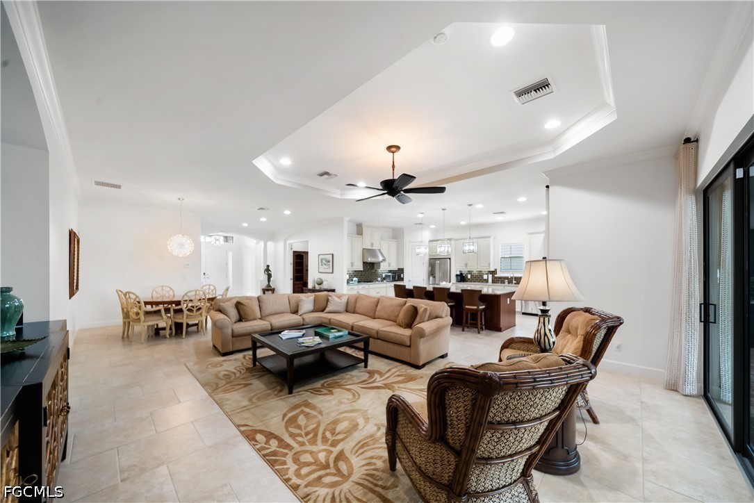 3 Bed Pool Home for Sale in Esplanade, photo 17