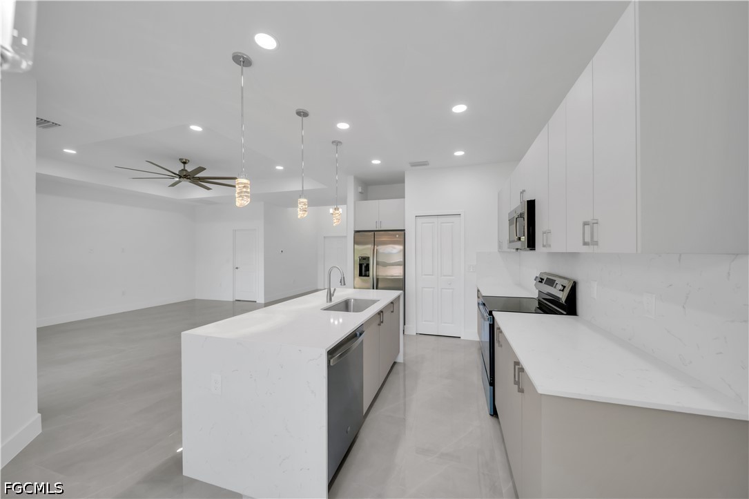4 Bed SingleFamilyResidence for Sale in Lehigh Acres, photo 17