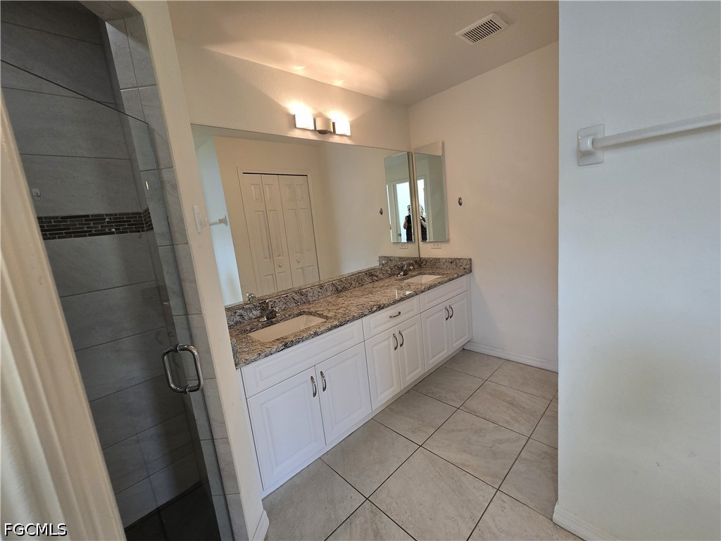 4 Bed Waterfront Home for Sale in Cape Coral, photo 17