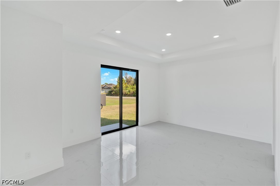 4 Bed SingleFamilyResidence for Sale in Lehigh Acres, photo 17
