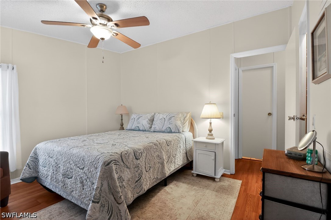 2 Bed ManufacturedHome for Sale in Naples, photo 17
