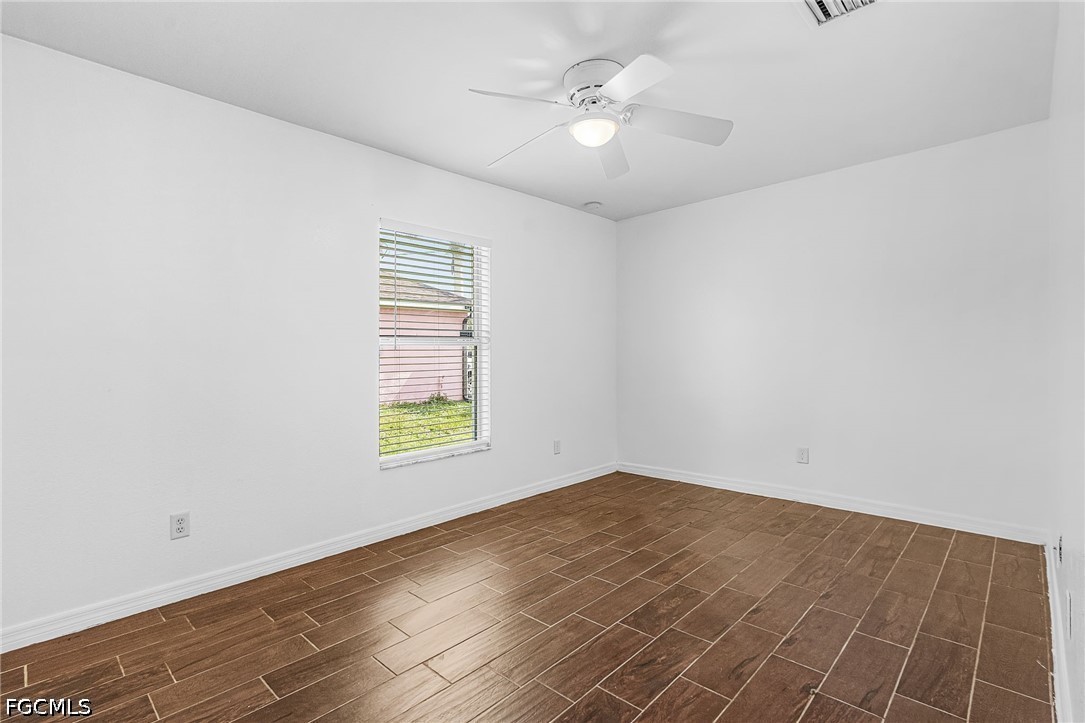 4 Bed SingleFamilyResidence for Sale in Cape Coral, photo 17