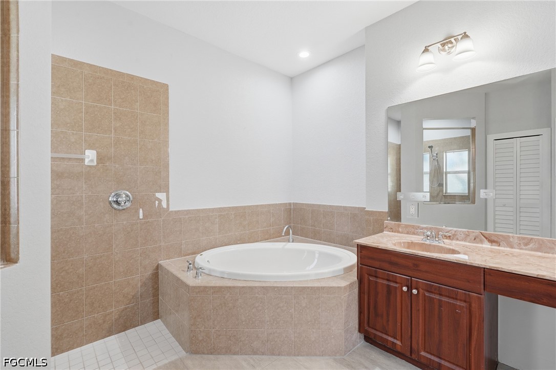 3 Bed SingleFamilyResidence for Sale in Port Labelle, photo 17