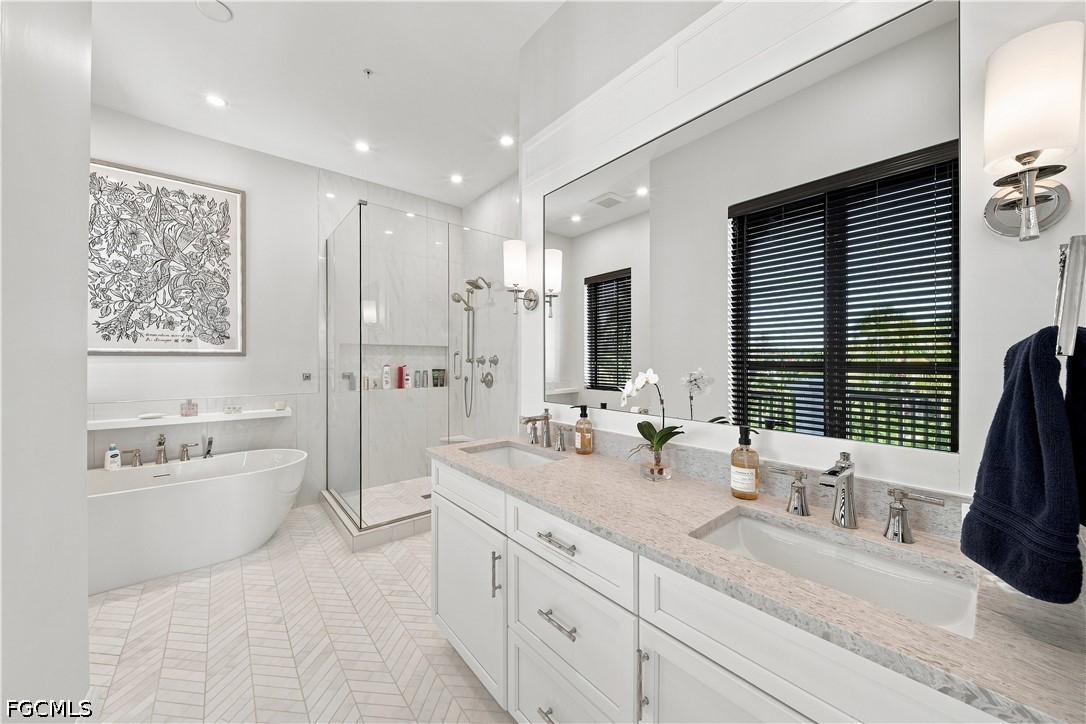 3 Bed Condominium for Sale in Bella Vita, photo 17