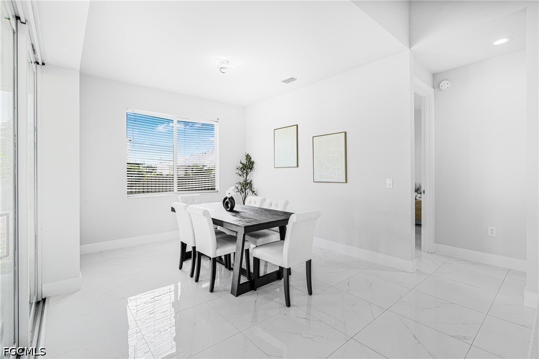 3 Bed SingleFamilyResidence for Sale in Cape Coral, photo 17
