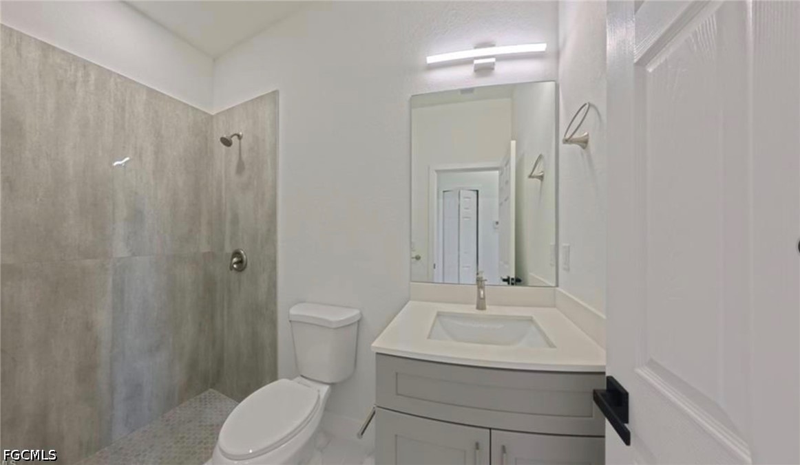 3 Bed SingleFamilyResidence for Sale in Lehigh Acres, photo 17