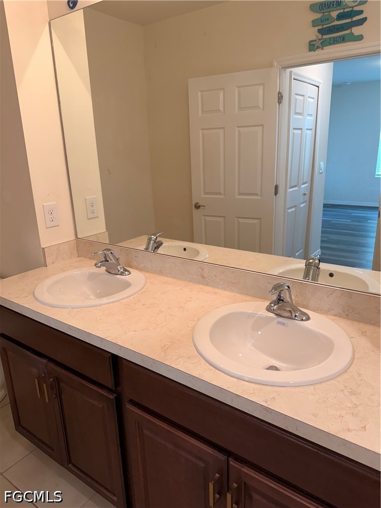 2 Bed Waterfront Home for Sale in Marblebrook, photo 17