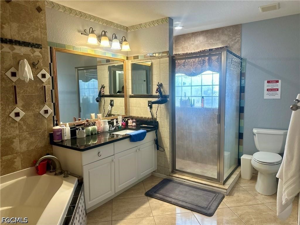 3 Bed Waterfront Home for Sale in Cape Coral, photo 17