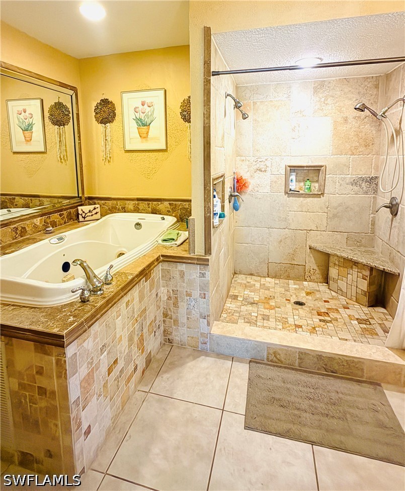 3 Bed Pool Home for Sale in Golden Gate Estates, photo 17