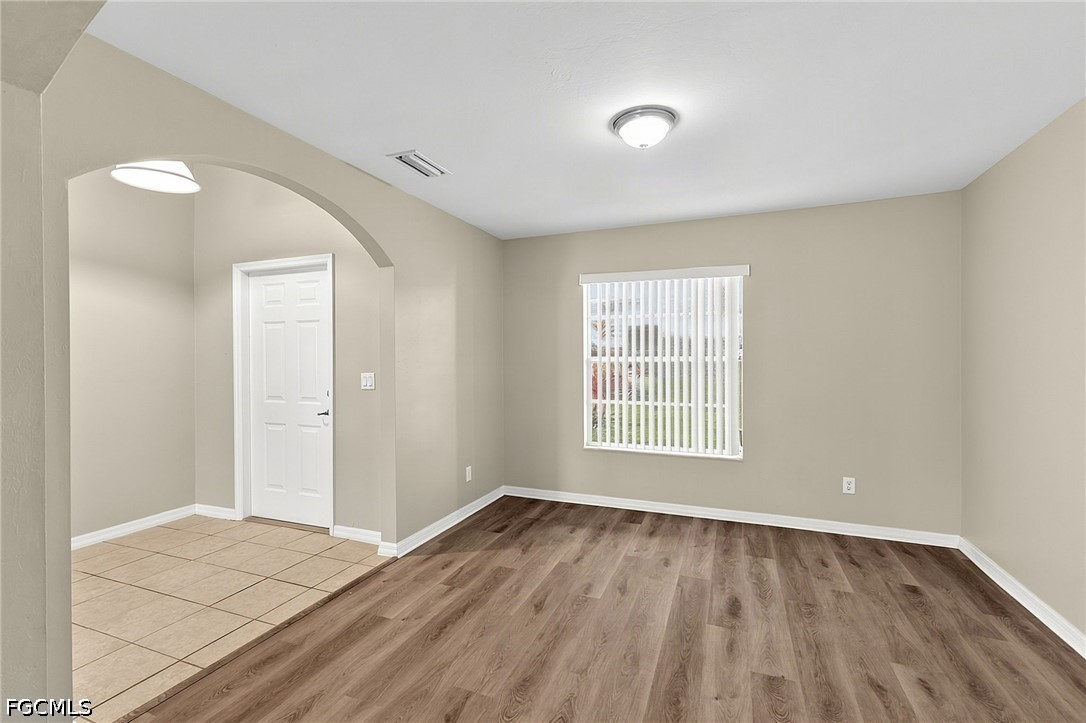 3 Bed SingleFamilyResidence for Sale in Cape Coral, photo 17