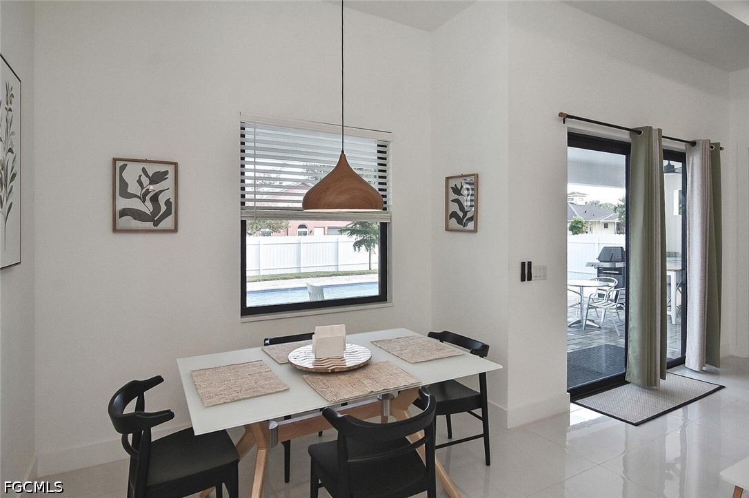 3 Bed Pool Home for Sale in Cape Coral, photo 17