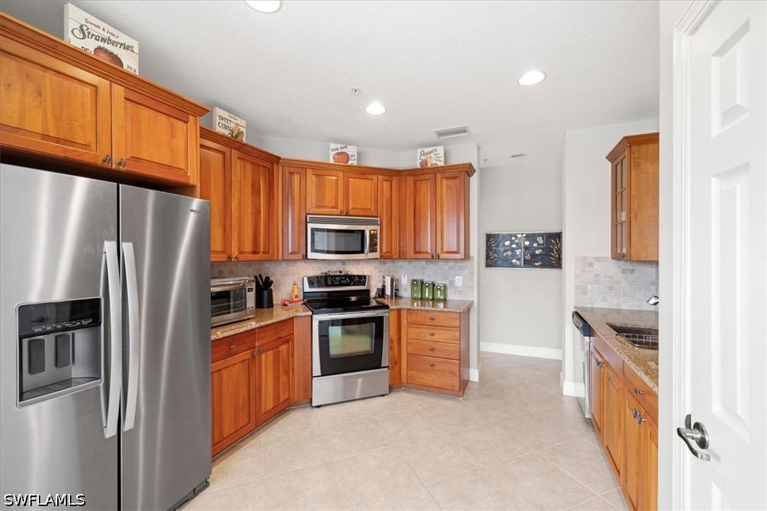 3 Bed Waterfront Home for Sale in Players Cove, photo 17