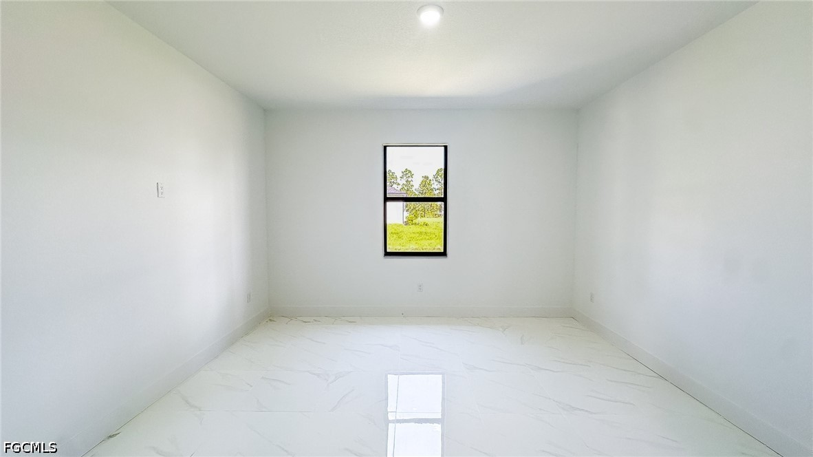 3 Bed SingleFamilyResidence for Sale in Lehigh Acres, photo 17