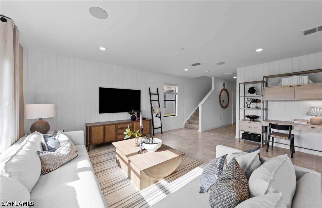 4 Bed SingleFamilyResidence for Sale in Whispering Lakes, photo 17