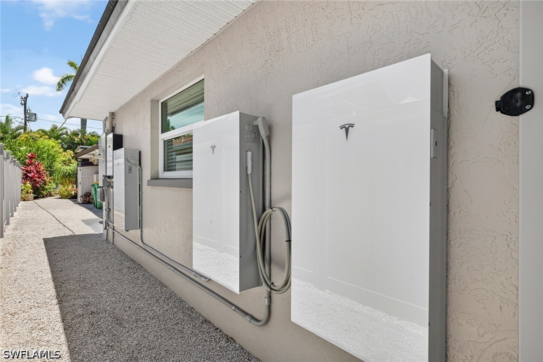 3 Bed SingleFamilyResidence for Sale in Naples Park, photo 17