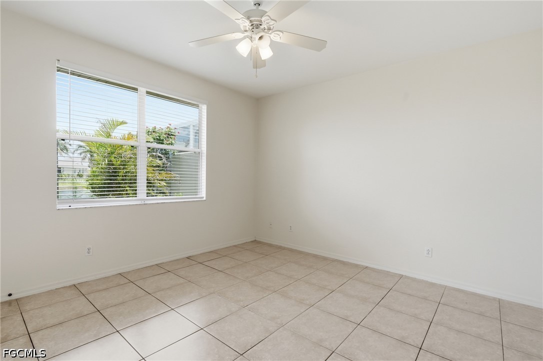 3 Bed Waterfront Home for Sale in Fort Myers, photo 17