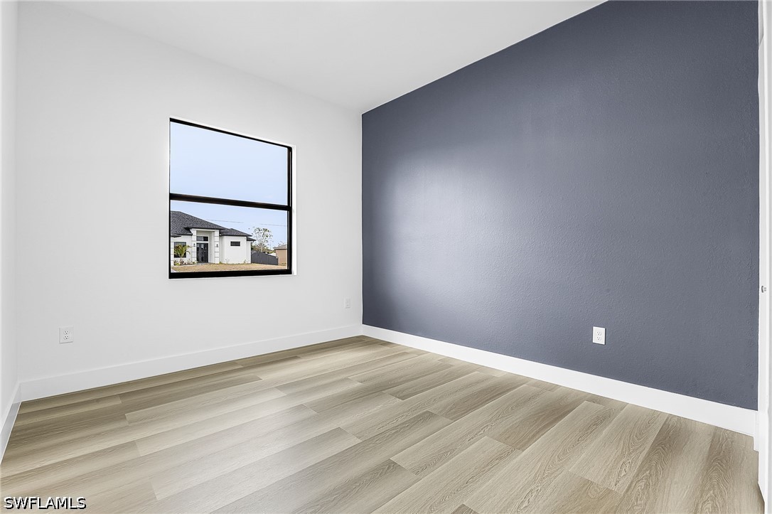 4 Bed SingleFamilyResidence for Sale in Cape Coral, photo 17