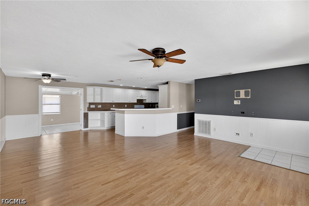 3 Bed SingleFamilyResidence for Sale in Cape Coral, photo 17
