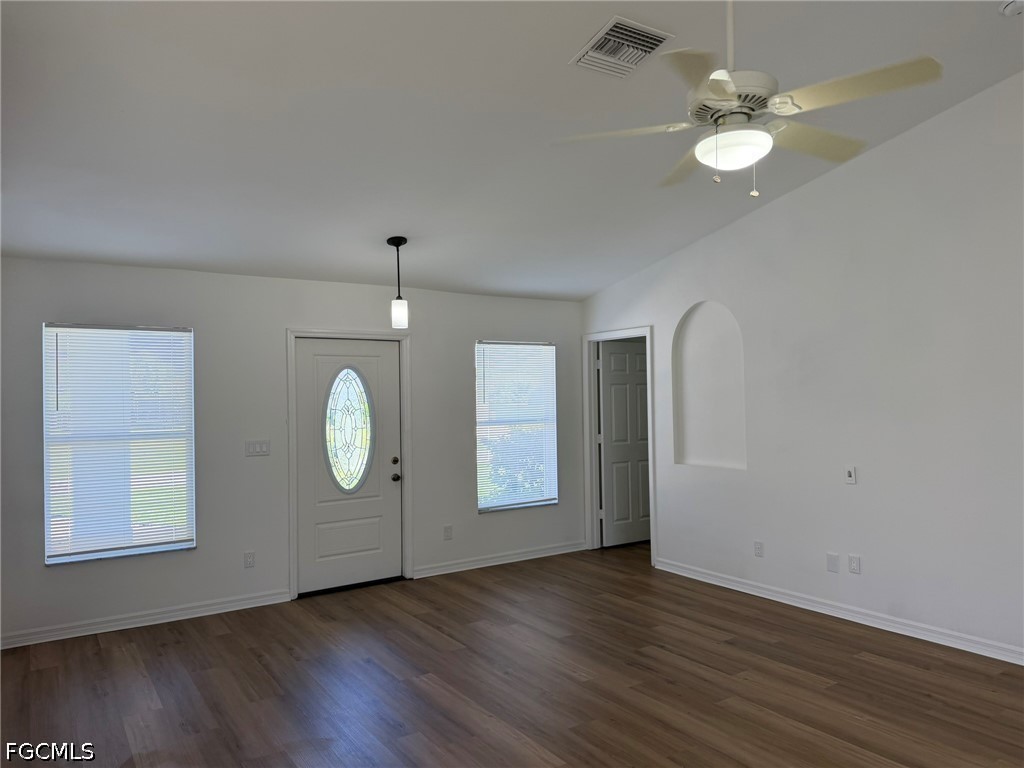 3 Bed SingleFamilyResidence for Sale in Cape Coral, photo 17