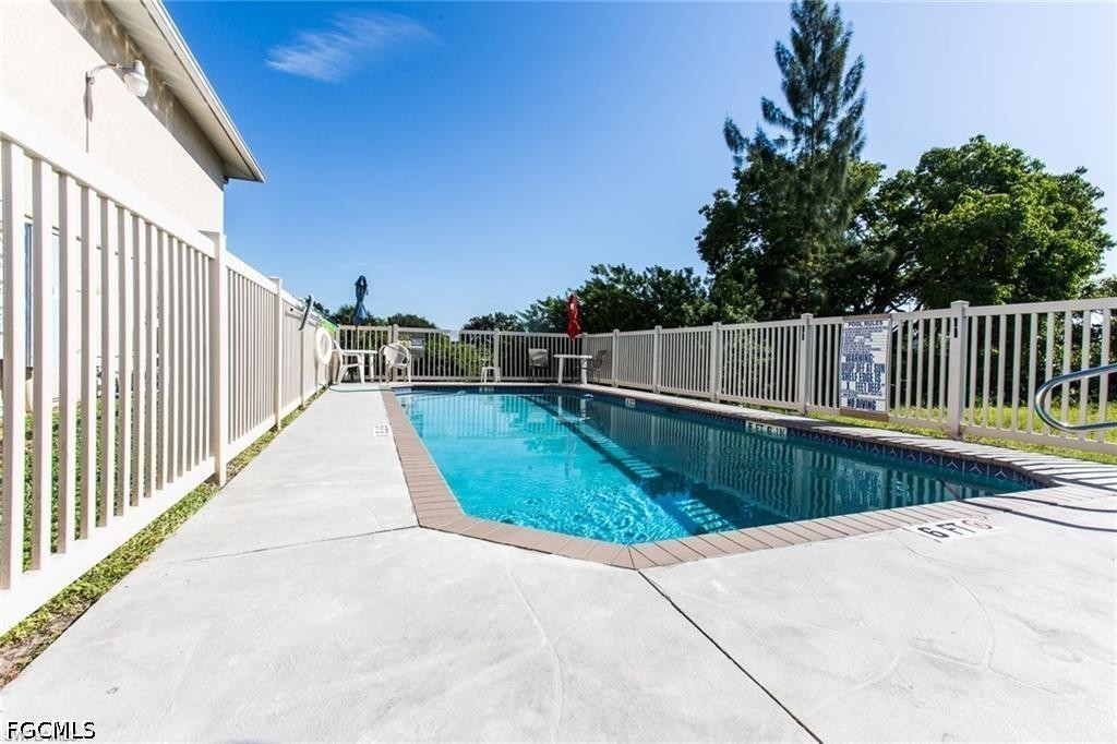 2 Bed Waterfront Home for Sale in Cape Coral, photo 17