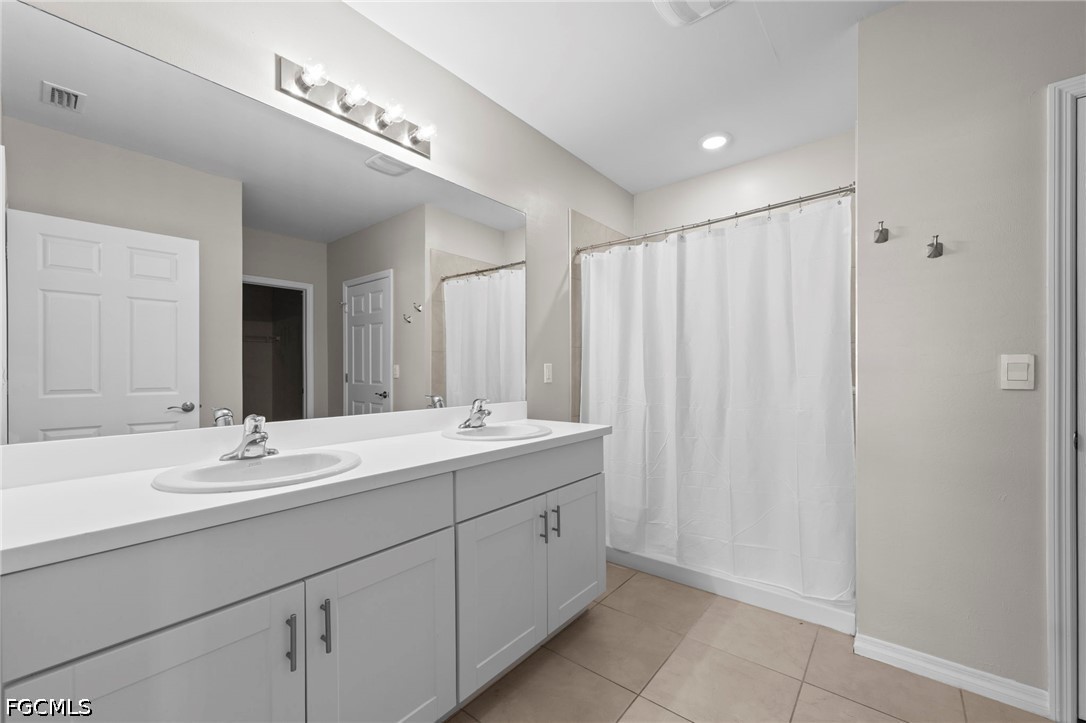 4 Bed SingleFamilyResidence for Sale in Cape Coral, photo 17