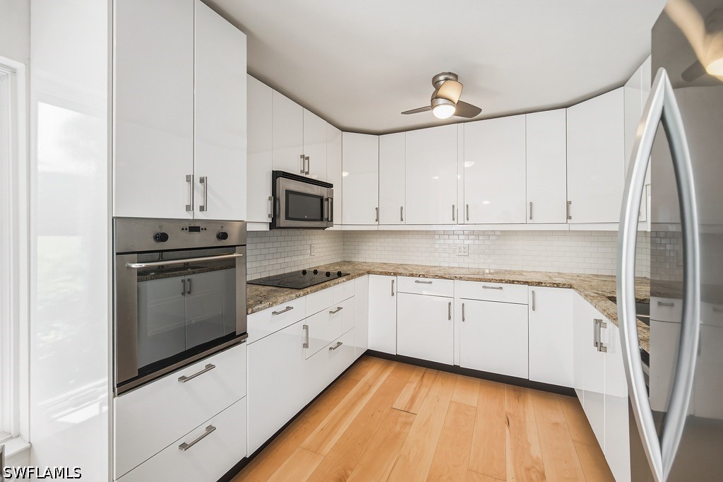 2 Bed Condominium for Sale in Naples, photo 17