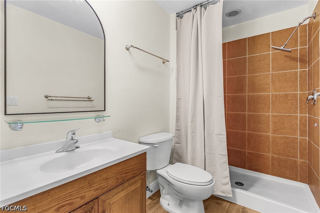 5 Bed SingleFamilyResidence for Sale in Lehigh Acres, photo 17
