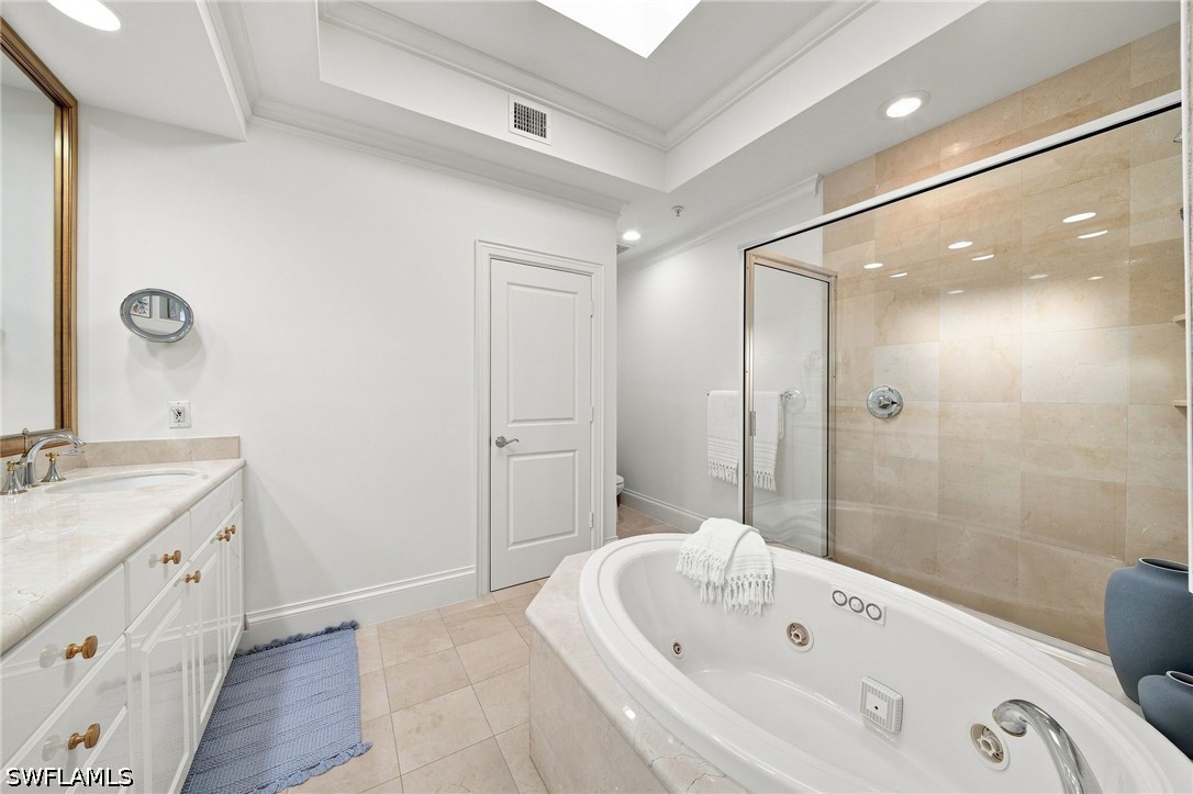 3 Bed Condominium for Sale in La Majorca, photo 17