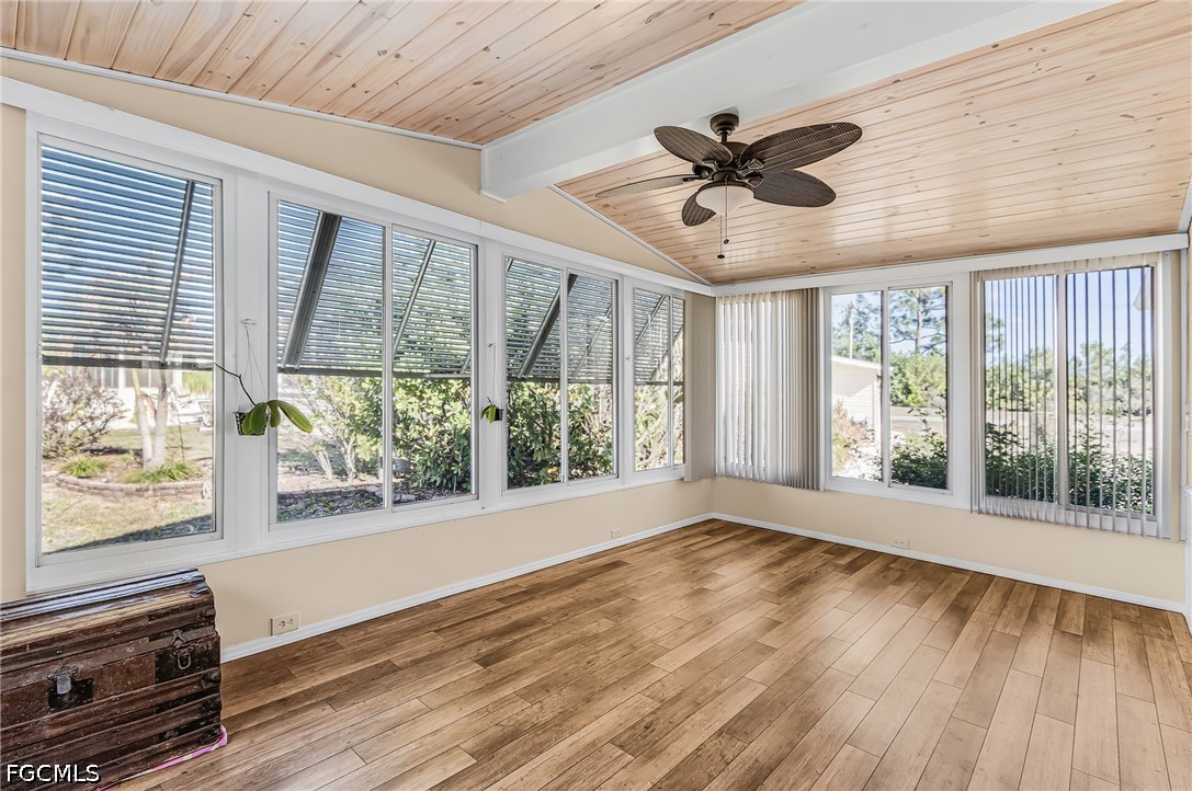 2 Bed Waterfront Home for Sale in North Fort Myers, photo 17