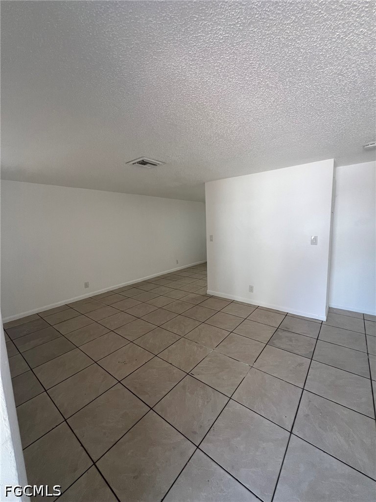 2 Bed Quadruplex for Sale in Fort Myers, photo 17