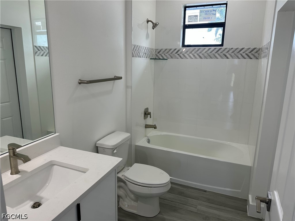 4 Bed SingleFamilyResidence for Sale in Cape Coral, photo 17