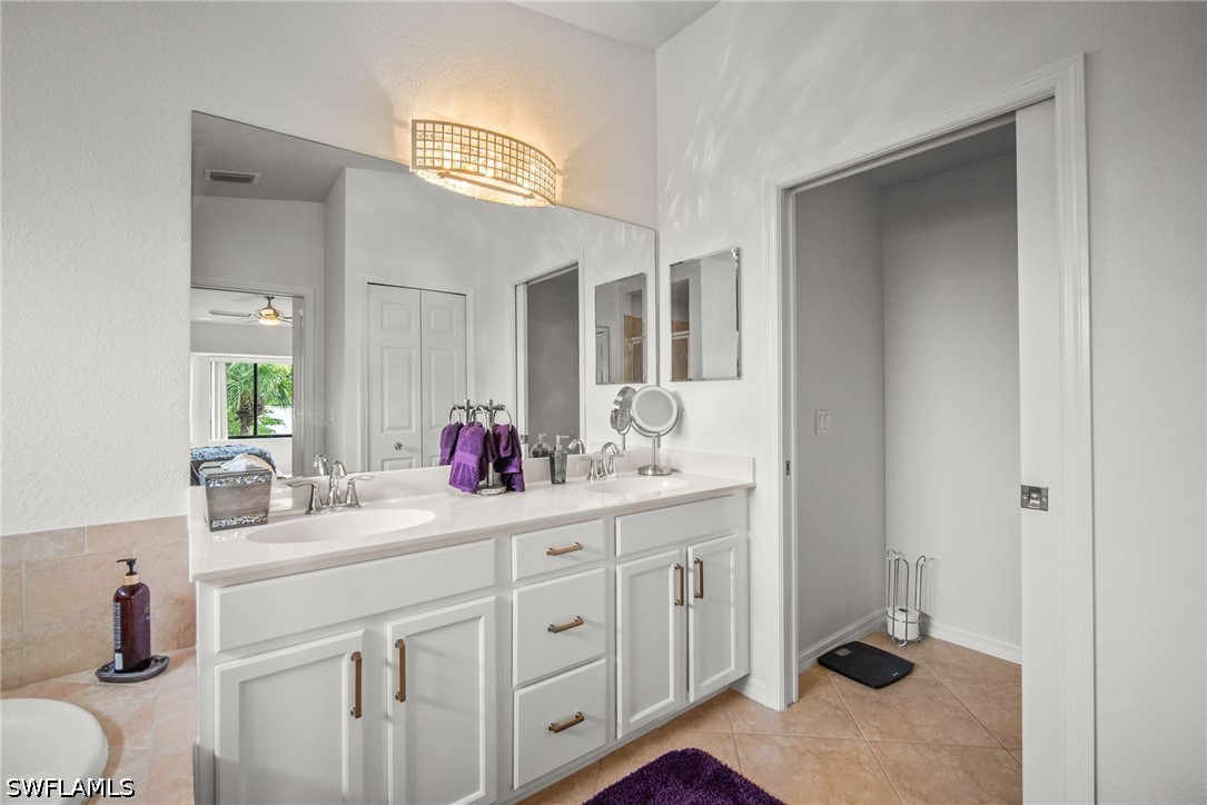3 Bed Condominium for Sale in Heritage Bay, photo 17