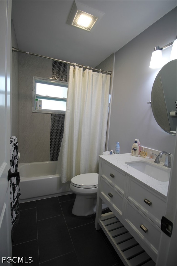 3 Bed SingleFamilyResidence for Sale in Cape Coral, photo 17